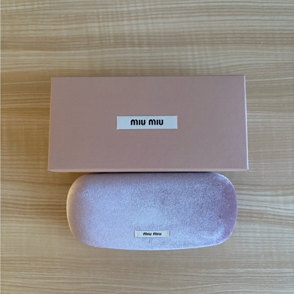 Miu Miu Sunglasses - Picture 6 of 6